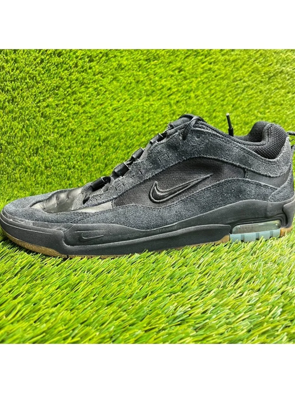 Nike Air Max Ishod Wair SB Mens Size 12 Black Athletic Walking Shoes Sneakers